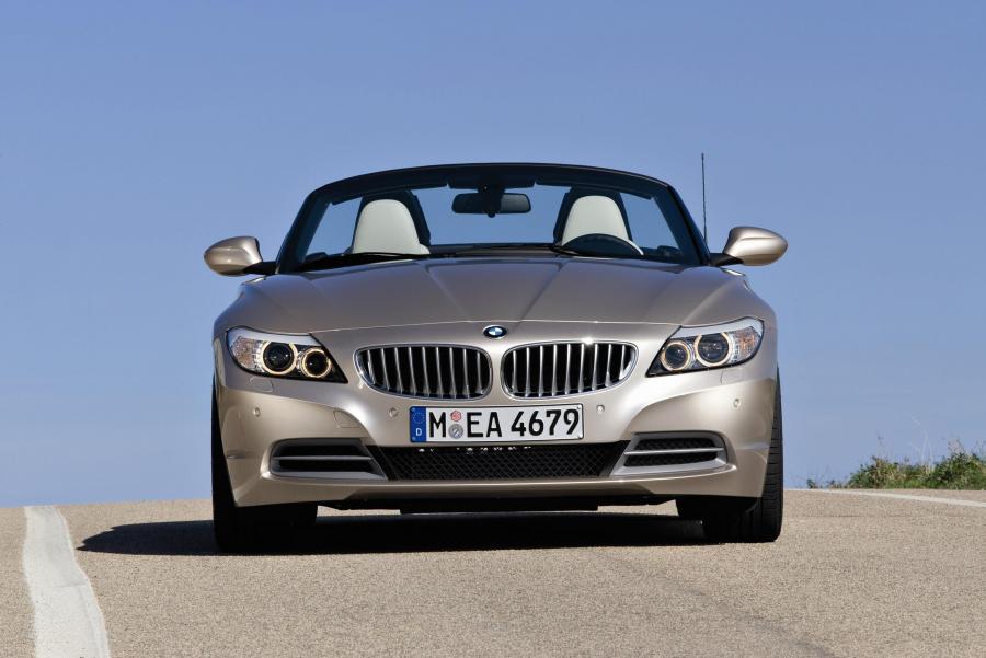  BMW Z4 Roadster 2010 года  (фото 15 из 39)